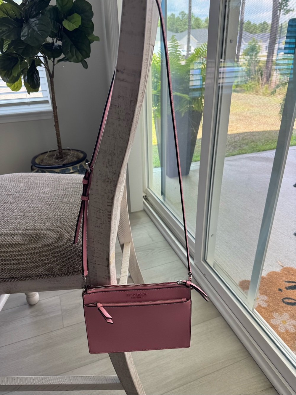 kate spade pink saffiano crossbody bag - Picture 2 of 5